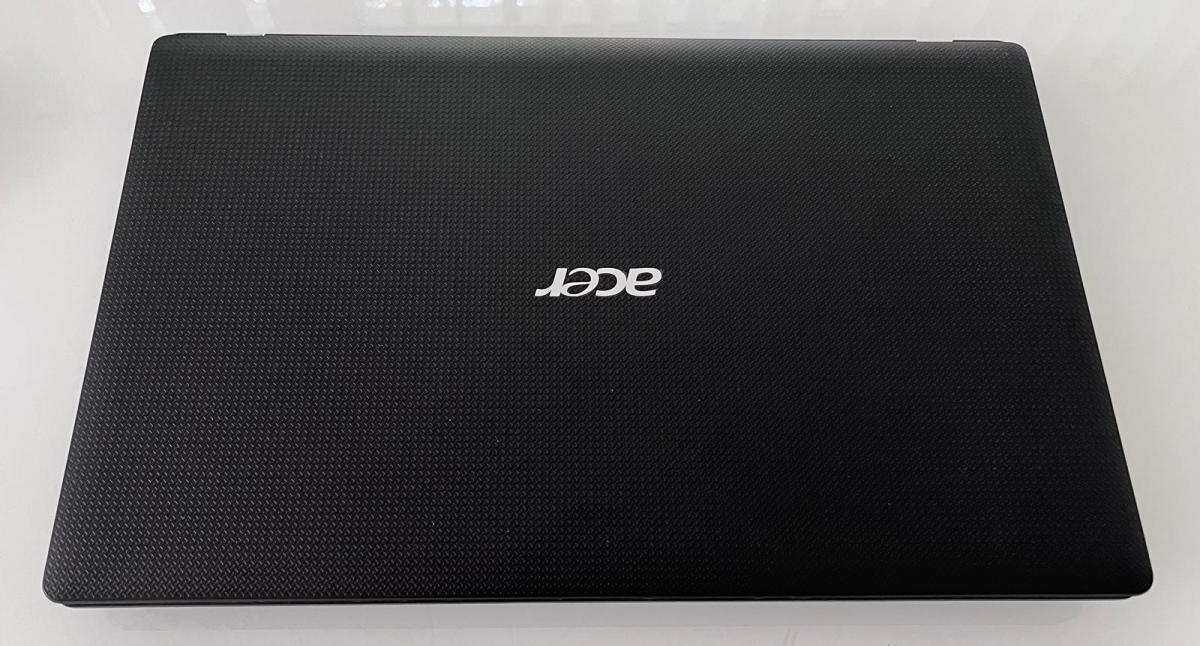 Acer S742G